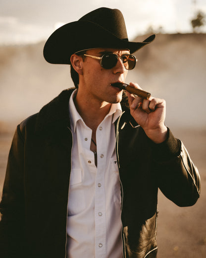 SARA NEGRA CON BORREGA